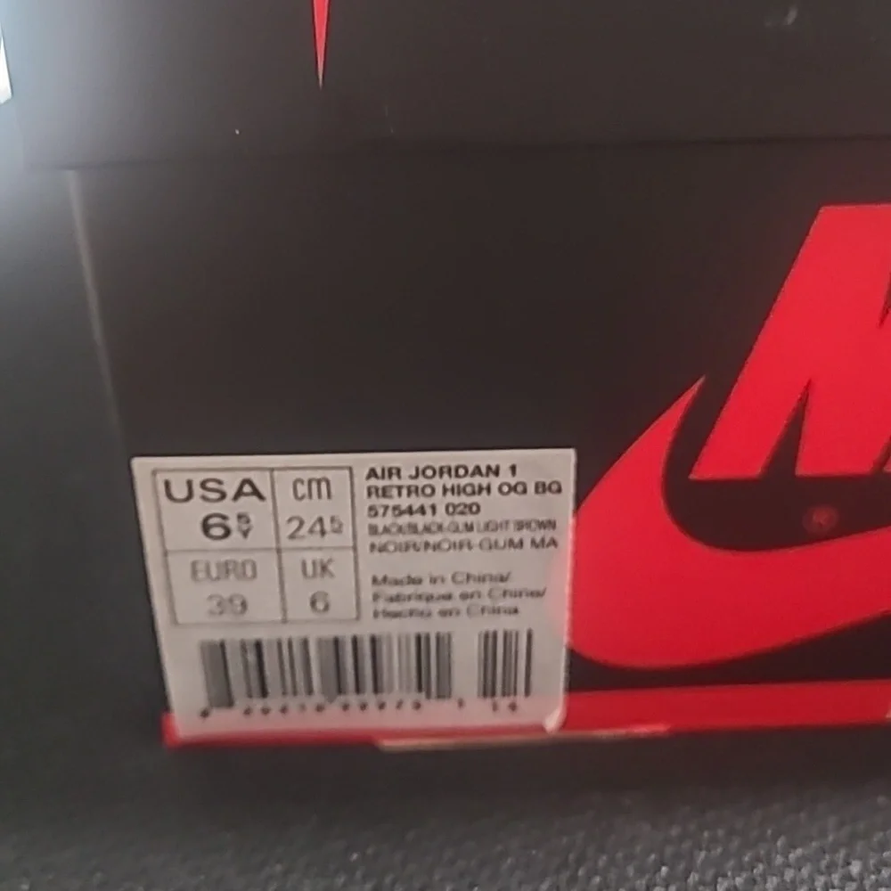 Nike Air Men's Black Sneakers - Picture 4 of 4